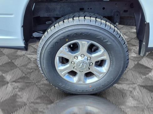 Used 2024 RAM 2500 Big Horn image 21