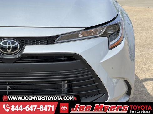 Certified 2026 Toyota Corolla LE image 4