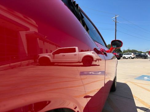 Used 2022 Dodge Challenger GT RWD image 9