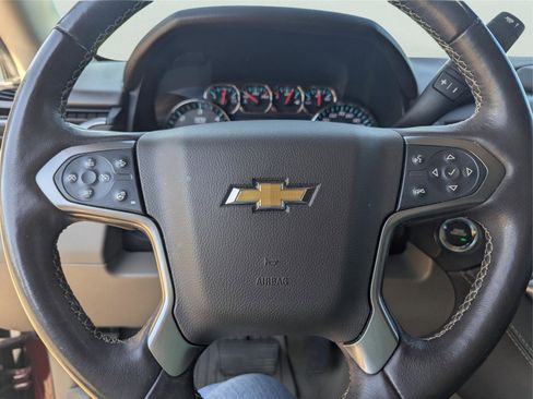 Used 2019 Chevrolet Suburban LT w/ Luxury Package image 23