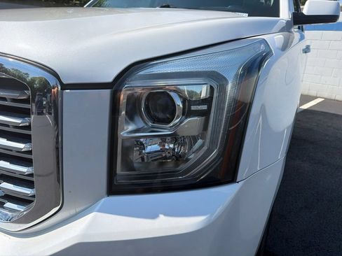 Used 2019 GMC Yukon Denali w/ Denali Ultimate Package AWD/4WD image 9