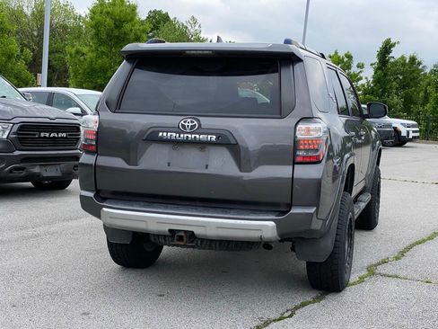 Used 2018 Toyota 4Runner TRD Off-Road AWD/4WD image 7