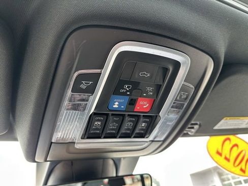 Used 2022 RAM 1500 Laramie image 36