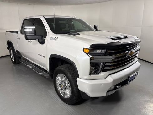 Used 2023 Chevrolet Silverado 3500 High Country w/ Safety Package II AWD/4WD image 2