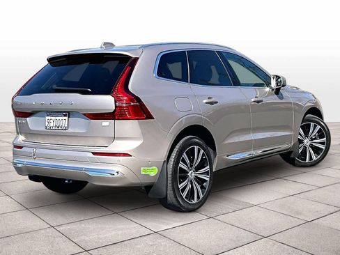 Used 2023 Volvo XC60 T8 Ultimate image 16