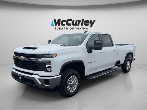 Used 2024 Chevrolet Silverado 2500 LT image 1