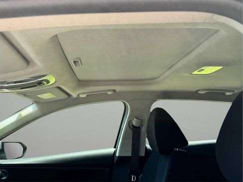 Used 2025 Hyundai Elantra SEL FWD image 43