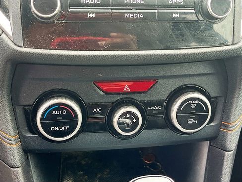 Used 2022 Subaru Crosstrek 2.0i Premium w/ Moonroof Package image 15