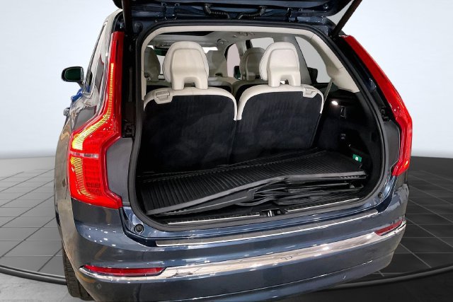 Certified 2025 Volvo XC90 T8 Plus w/ Protection Package Premier AWD/4WD image 6