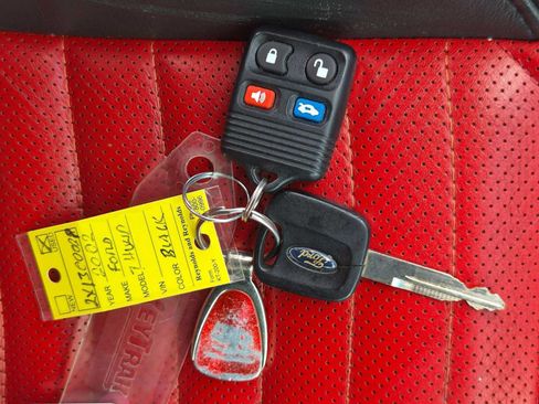 Used 2002 Ford Thunderbird RWD image 24