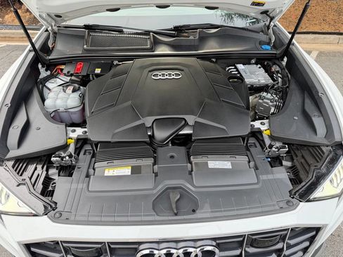 Used 2023 Audi Q8 Premium Plus w/ Premium Plus Package AWD/4WD image 6