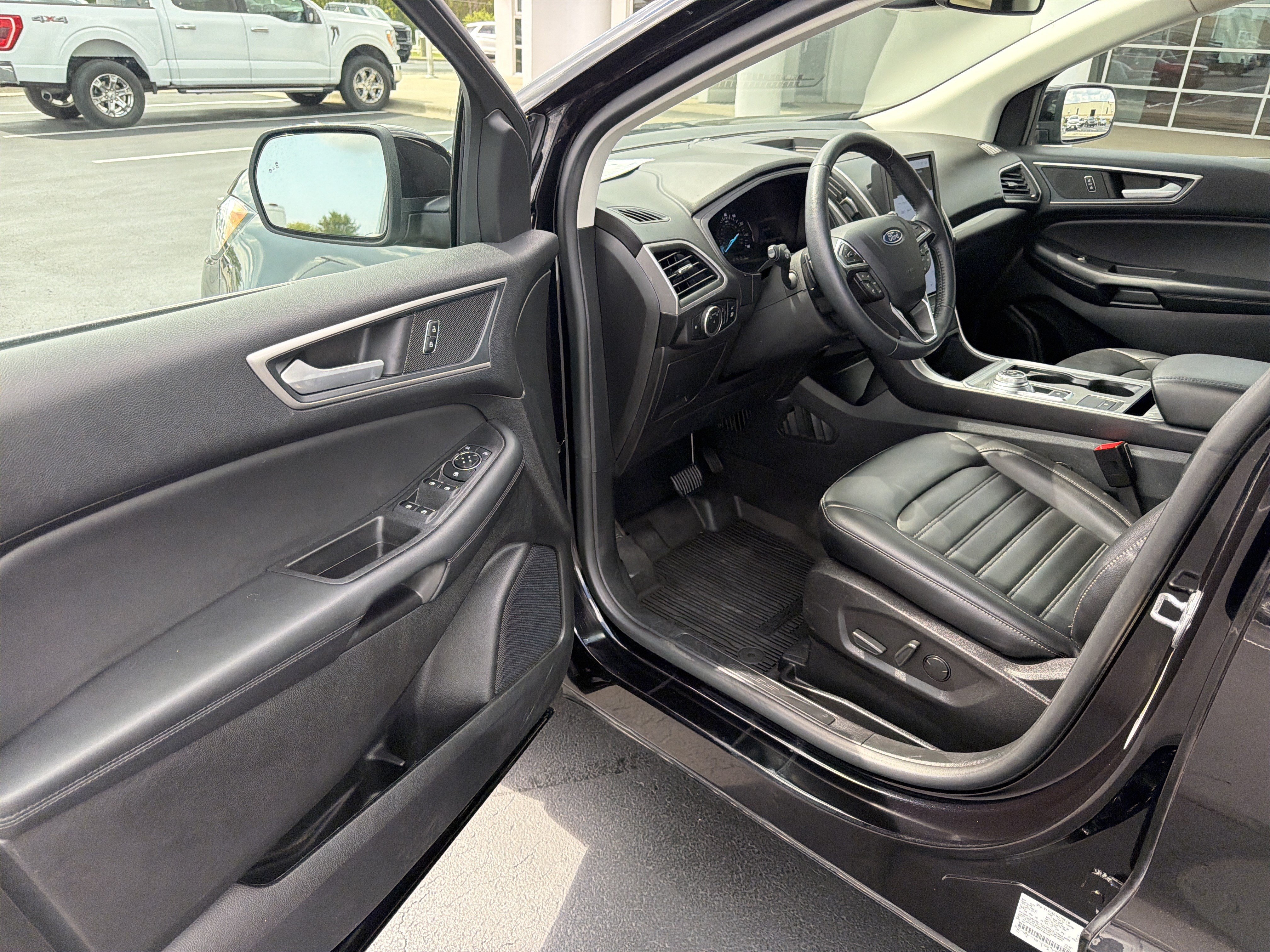 Certified 2024 Ford Edge SEL w/ Convenience Package AWD/4WD image 22