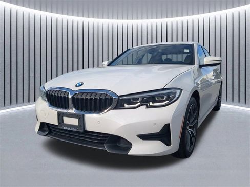 Used 2021 BMW 330i xDrive Sedan w/ Convenience Package image 9