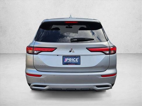 Used 2024 Mitsubishi Outlander SE FWD image 7