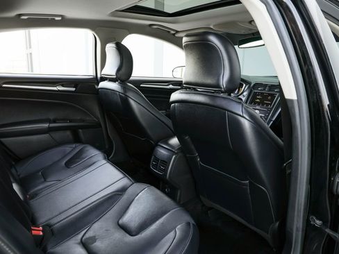 Used 2018 Ford Fusion Titanium image 23