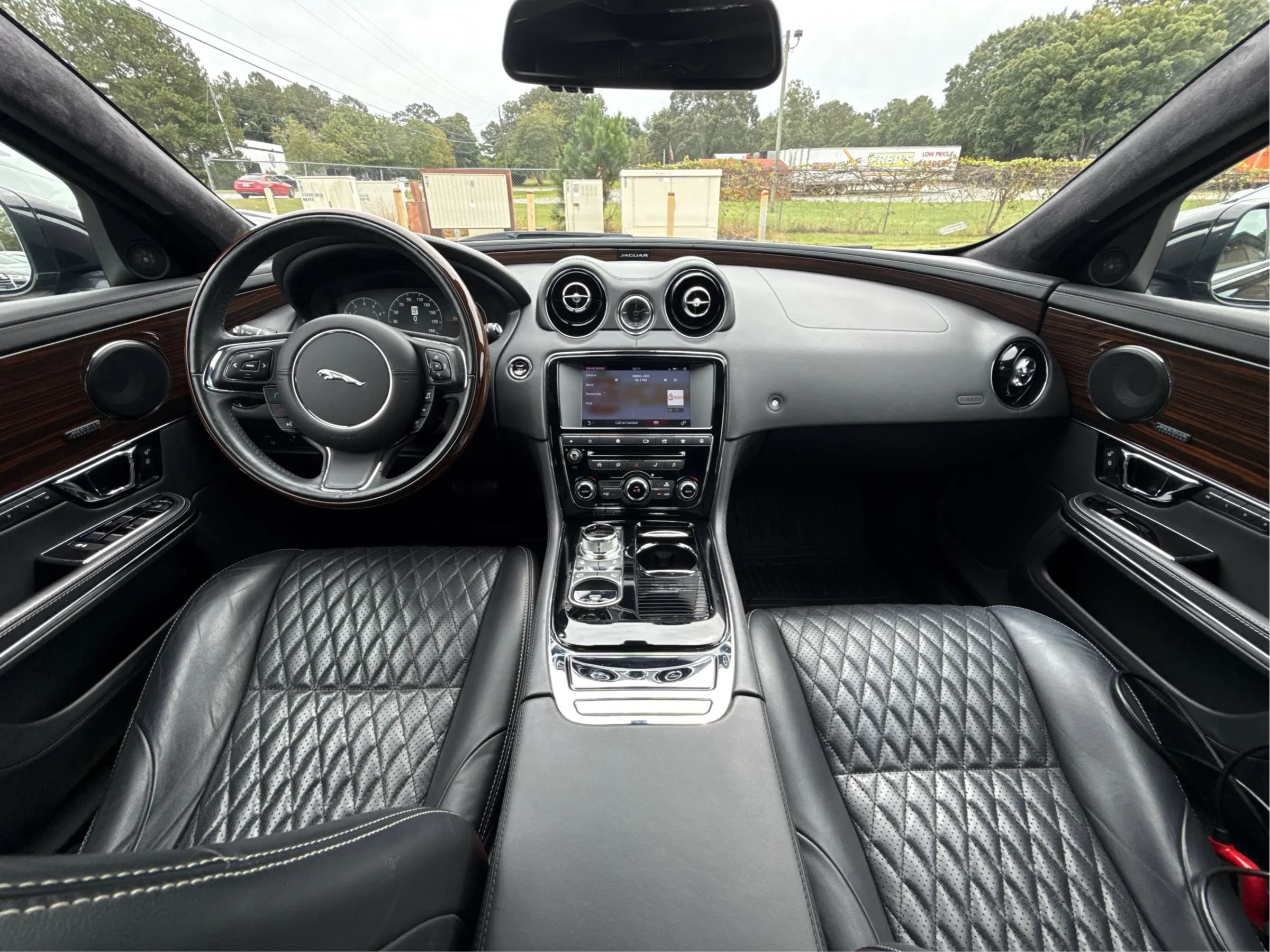 Used 2017 Jaguar XJ L Portfolio RWD image 27
