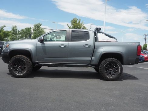 Used 2019 Chevrolet Colorado ZR2 w/ ZR2 Dusk Special Edition image 8