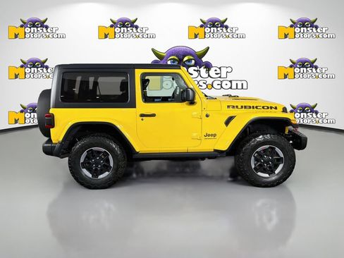 Used 2019 Jeep Wrangler Rubicon w/ Uconnect 4C Nav & Sound Group AWD/4WD image 4