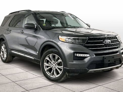 Certified 2022 Ford Explorer XLT w/ Equipment Group 202A image 2