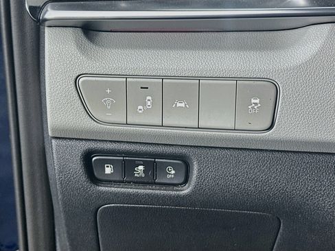 Used 2022 Kia Niro EX FWD image 17