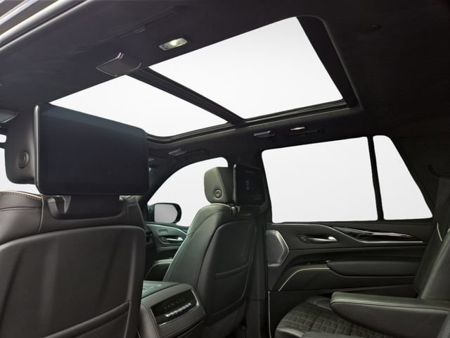 Certified 2023 Cadillac Escalade V AWD/4WD image 15