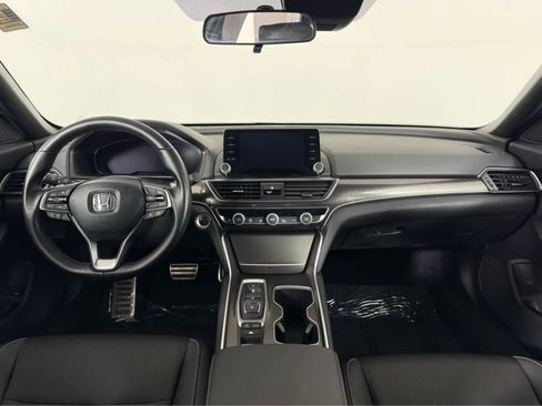 Used 2022 Honda Accord Sport image 11