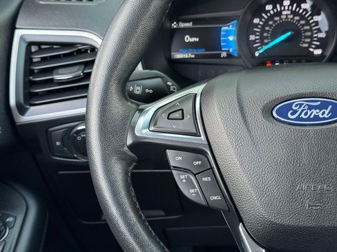 Used 2022 Ford Edge SEL w/ Convenience Package image 6