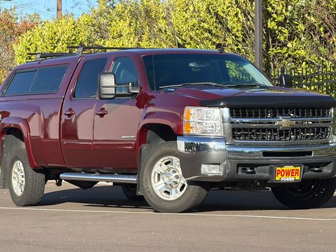Used 2008 Chevrolet Silverado 3500 LTZ w/ Suspension Package, Off-Road image 2