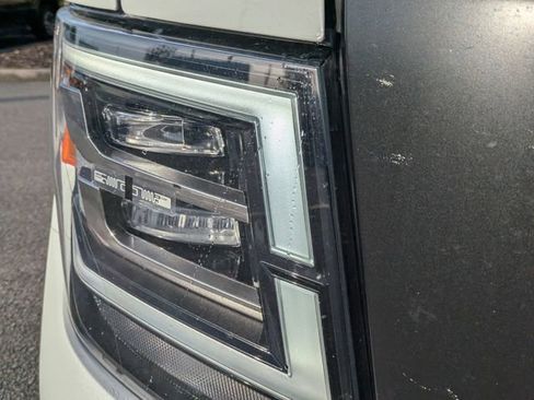 Used 2023 Nissan Titan PRO-4X AWD/4WD image 10