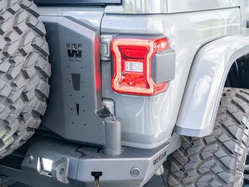 Used 2020 Jeep Wrangler Unlimited Rubicon AWD/4WD image 13