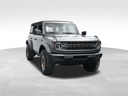New 2025 Ford Bronco 4-Door image 5