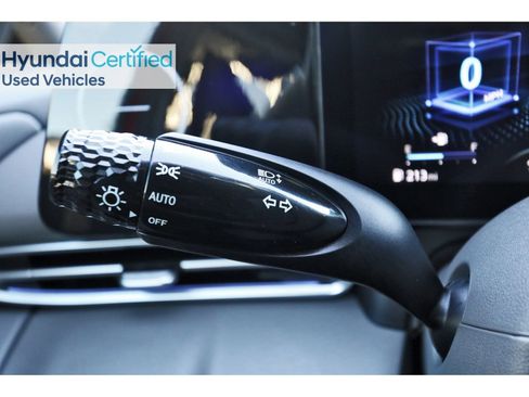 Certified 2025 Hyundai Elantra SEL image 20