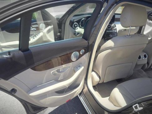 Used 2015 Mercedes-Benz C 300 4MATIC Sedan image 23