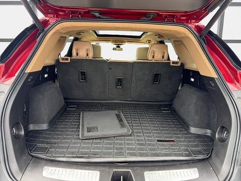 Used 2018 Cadillac XT5 Platinum w/ Driver Assist Package AWD/4WD image 34