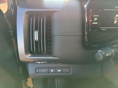 New 2026 Nissan Pathfinder SL w/ SL Premium Package FWD image 27