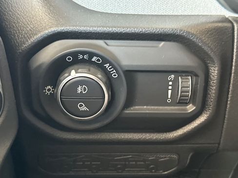 Used 2024 Jeep Gladiator Sport AWD/4WD image 29