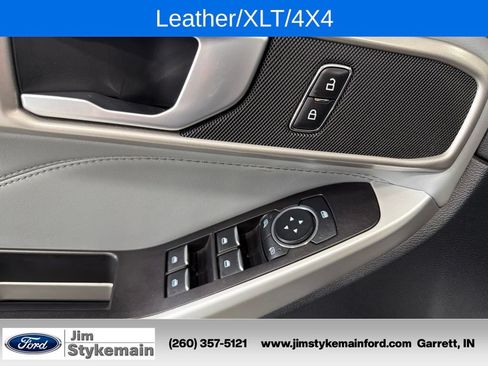 Used 2023 Ford Explorer XLT w/ XLT Sport Appearance Package AWD/4WD image 18