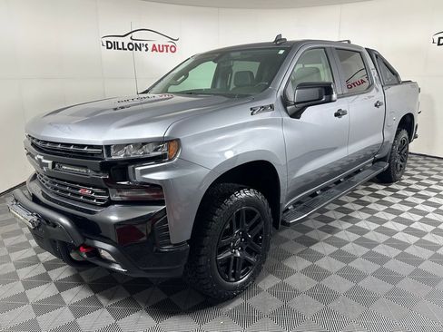 Used 2021 Chevrolet Silverado 1500 LT Trail Boss w/ Convenience Package II AWD/4WD image 2
