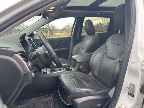 Used 2021 Jeep Cherokee Limited w/ Elite Package image 6