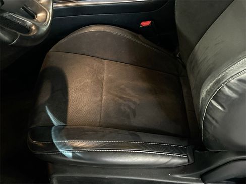 Used 2022 Dodge Challenger R/T w/ Plus Package image 19