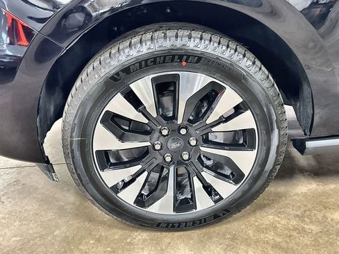 New 2026 Ford Expedition Platinum w/ Driver's Package AWD/4WD image 34