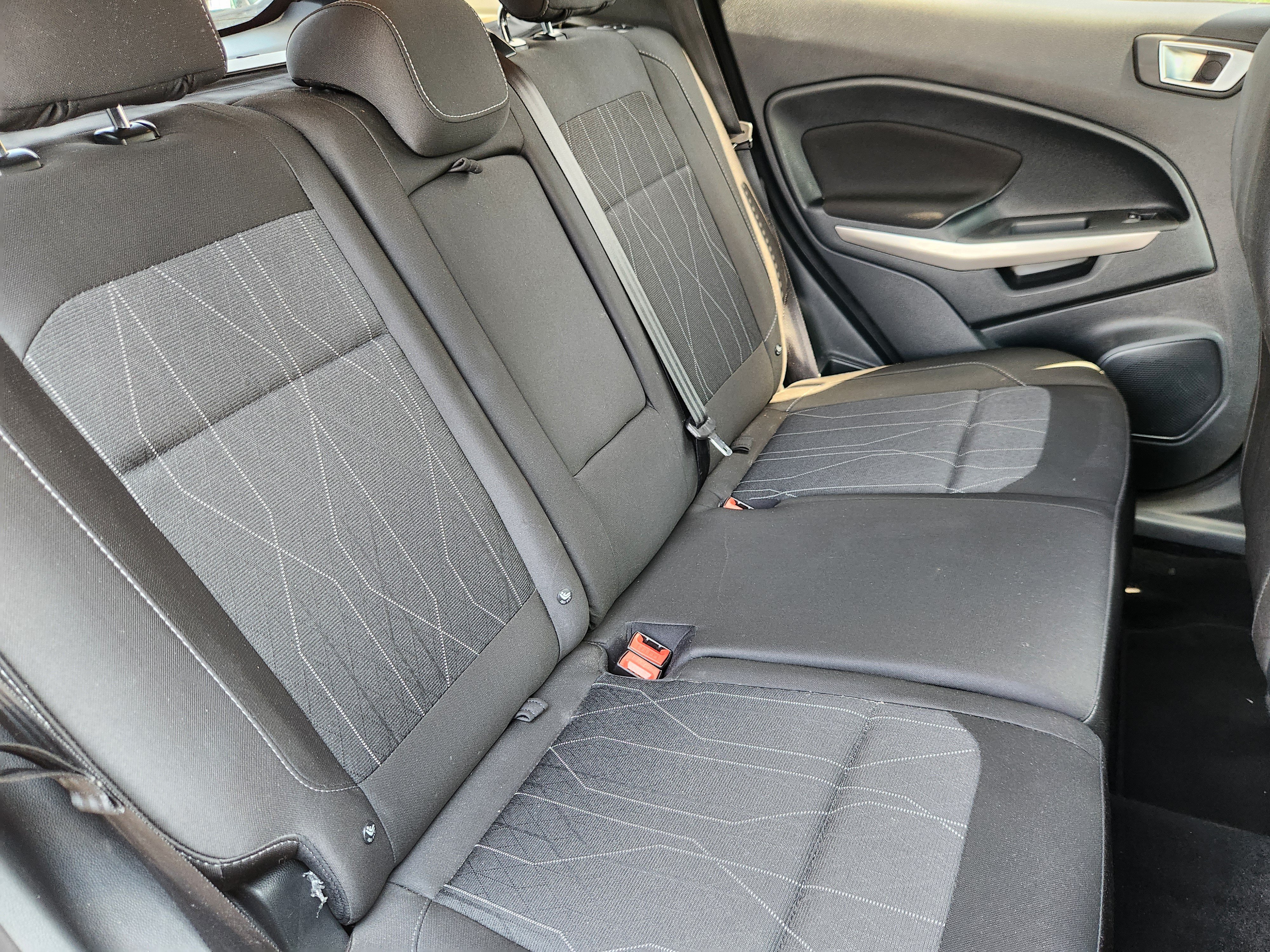 Used 2018 Ford EcoSport SE FWD image 16