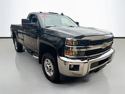 Used 2016 Chevrolet Silverado 2500 LT w/ LT Convenience Package image 3