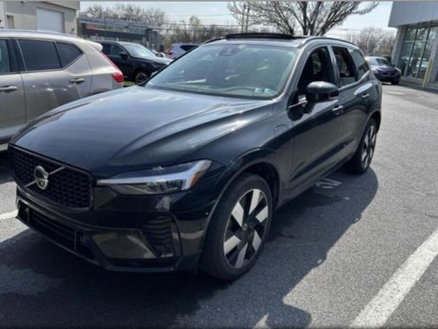 Certified 2024 Volvo XC60 T8 Plus w/ Protection Package Premier AWD/4WD image 11