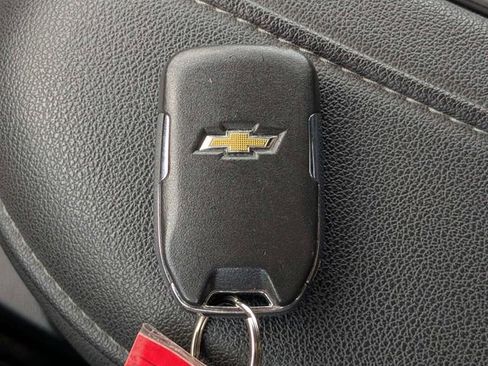 Used 2021 Chevrolet Silverado 1500 LT Trail Boss w/ LPO, Dark Essentials Package AWD/4WD image 31