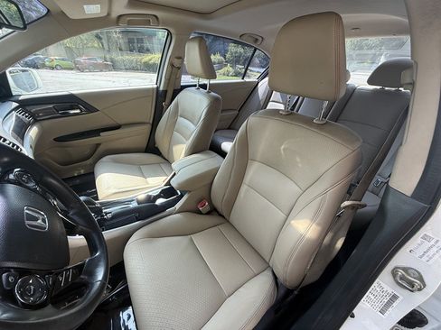 Used 2016 Honda Accord Touring image 15