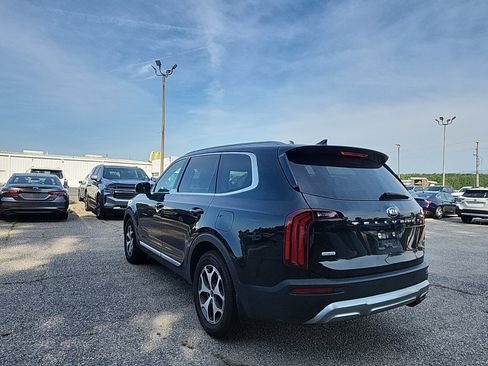 Used 2020 Kia Telluride EX AWD/4WD image 3