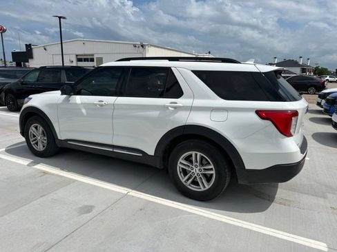 Used 2023 Ford Explorer XLT w/ Equipment Group 202A RWD image 14