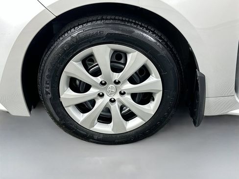 Used 2026 Toyota Corolla LE FWD image 30
