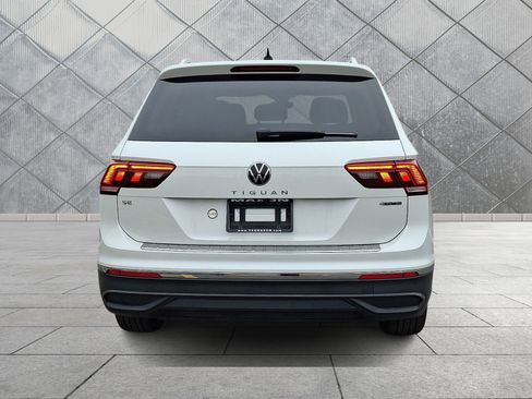 Used 2023 Volkswagen Tiguan SE image 6